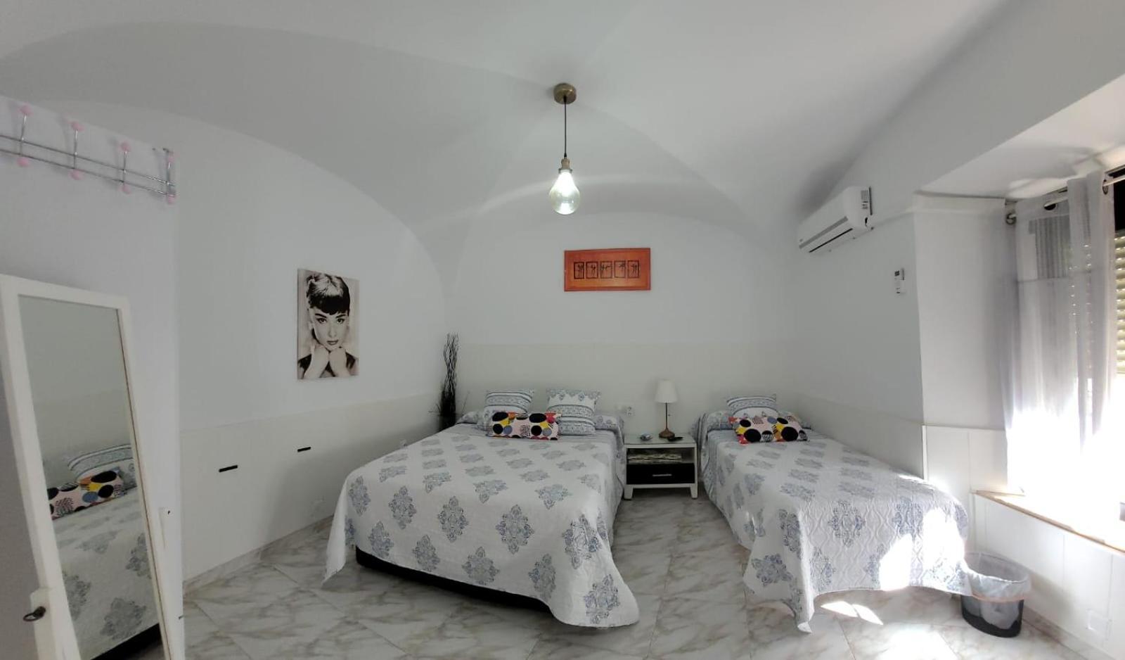 Casa Vasco Villa เฮเรส เด ลอส คาบาลเญรอส ภายนอก รูปภาพ